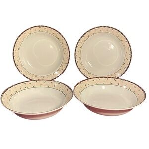 Set of 4 Vintage Sakura Debbie Mumm Santa’s Spirit 8” Coupe Soup Bowl Oneida Ltd